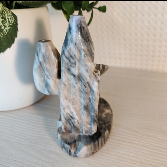 Black Onyx Marble Stone, Man Wearing "Sombrero" Sleeping Next to Cactus - Picture 3 of 11